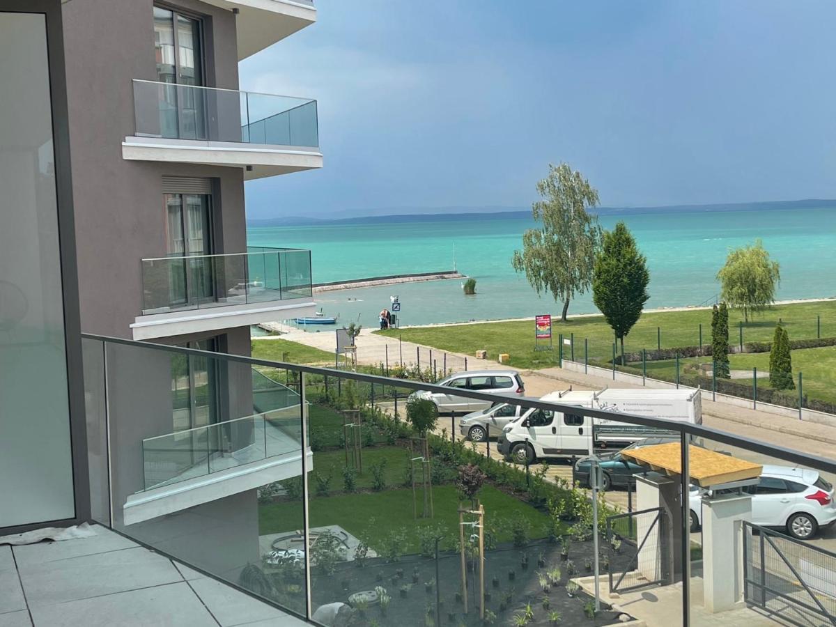 Coral Luxury Apartment Шіофок Екстер'єр фото