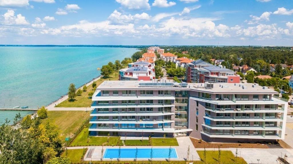 Coral Luxury Apartment Шіофок Екстер'єр фото